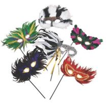Maska -  škraboška s peřím na hůlce - Karnevalové masky, škrabošky