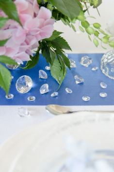 Bezbarvé diamantové konfety na stůl - svatba - 100 ks