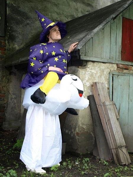 ČARODĚJNICE-kostým s nepřetržitým autom.dofukov