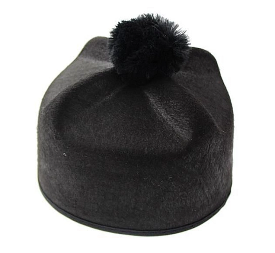 Klobouk-čepice Kněz